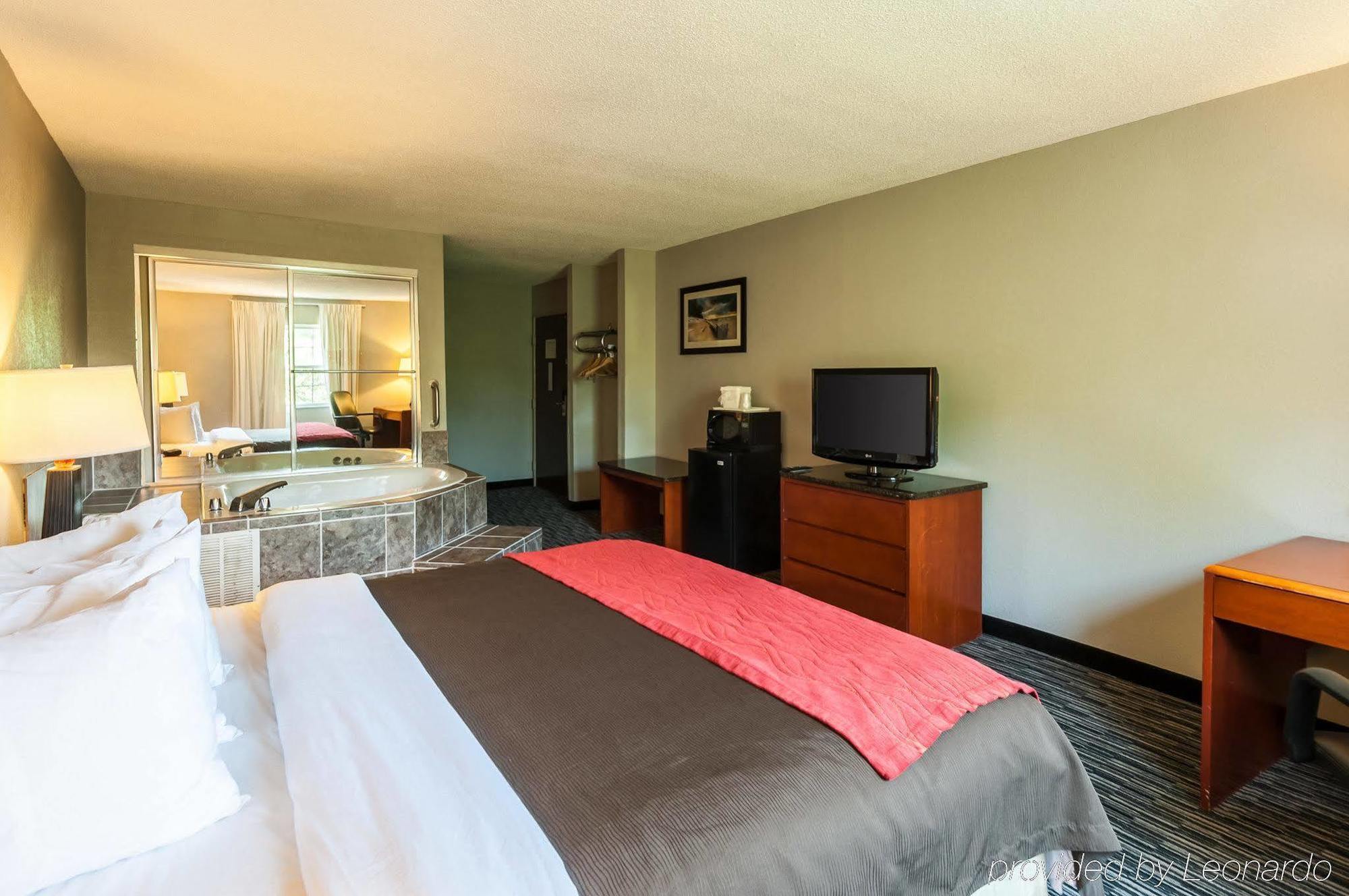 Quality Inn Solomons - Beacon Marina ภายนอก รูปภาพ